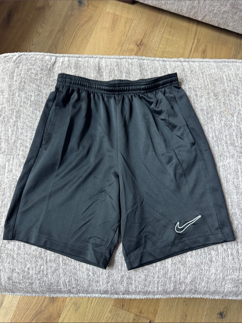 Nike Boys Black Dri Fit Shorts Large Gym Basketball